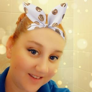 Meet your Posher, Dana